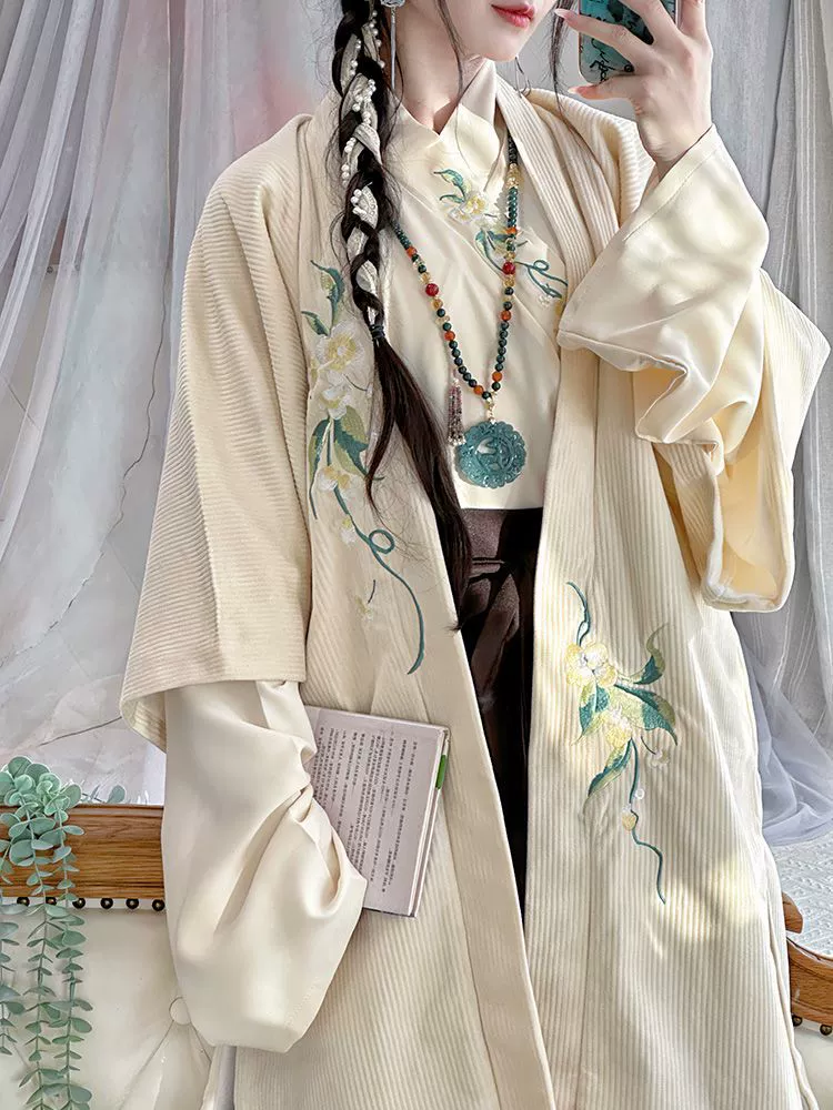 Genuine Hanfu, warm pleated skirt