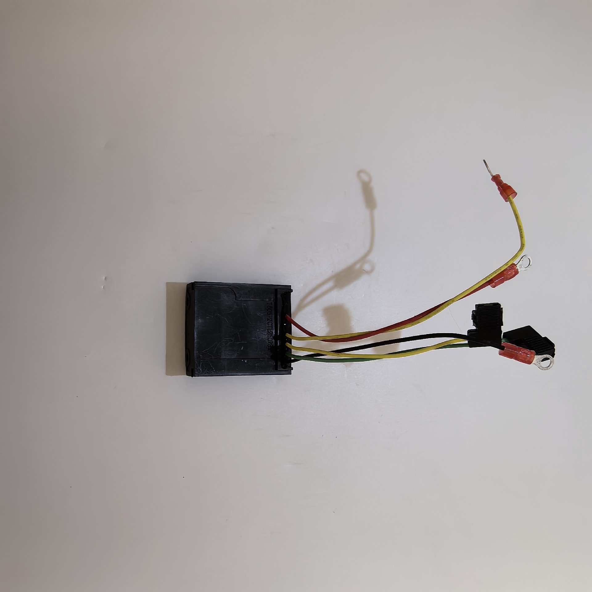 Spot 3141Vc Regulator Is Suitable for Petola Generator Jinlong Yutong Bus Generator Regulator
