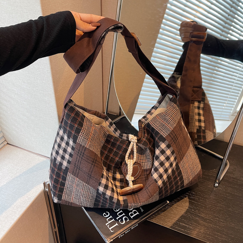 Cross-Border New American Retro Crossbody Bag Women's Autumn and Winter Plaid Shoulder Bag Niche Fashion Girl Bag