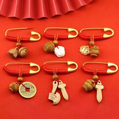 沙金ピンアクセサリーの手編みの子供の母子ブローチ桃木朱砂犬蓮蓬牙紅縄民族風