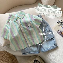 夏の新しい男の子の韓国スタイルのドーパミンカラーストライプ半袖トップス子供シャツベビーホンコンスタイルの夏シャツトレンディ