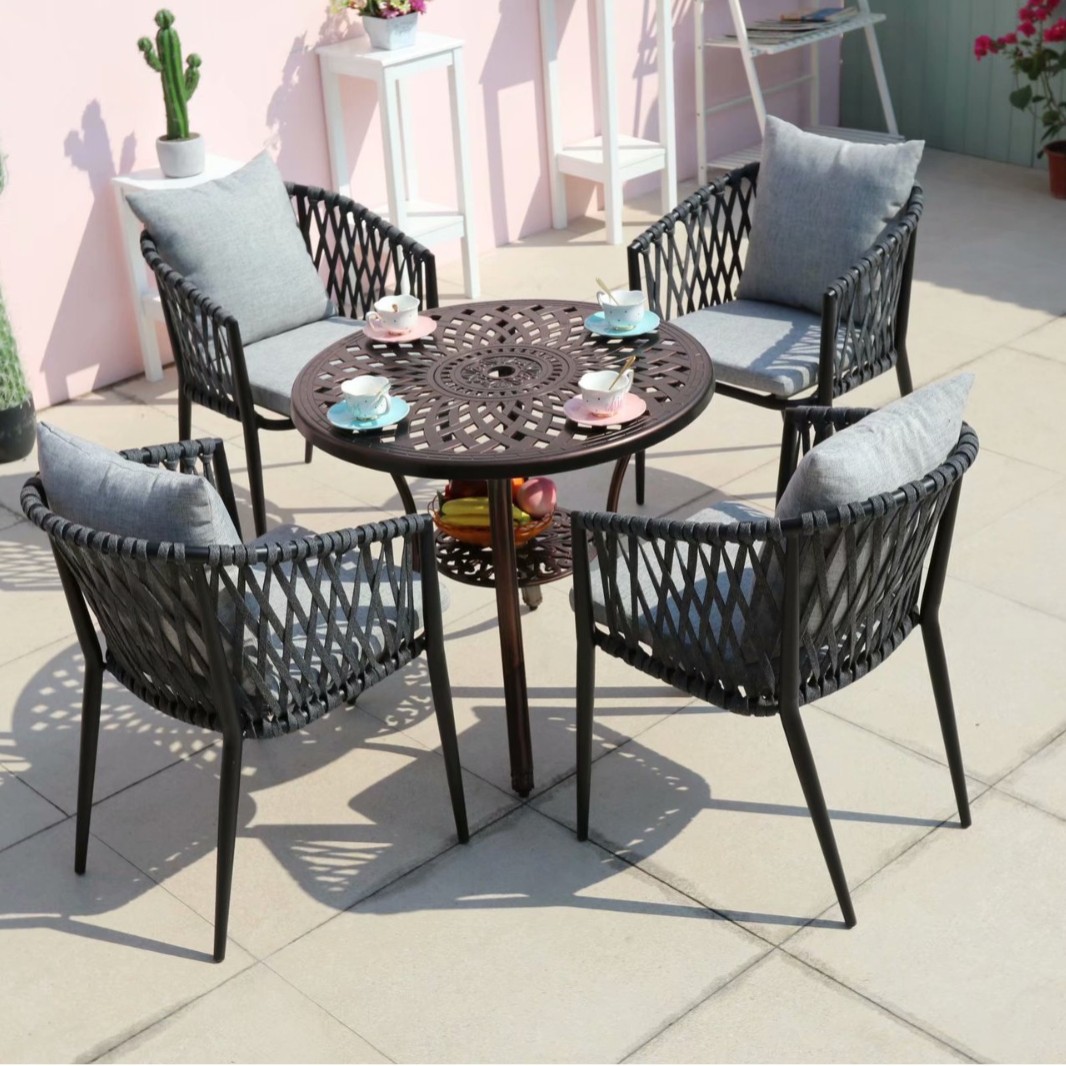 추앙케 블랙 78 다이 캐스팅 라운드 테이블 02