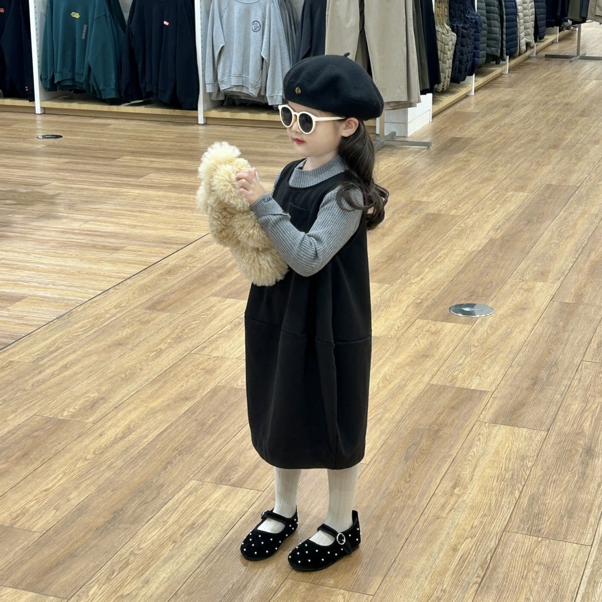 2024秋冬新款童装女童毛呢加厚背心裙宝宝高级洋气简约灯笼连衣裙