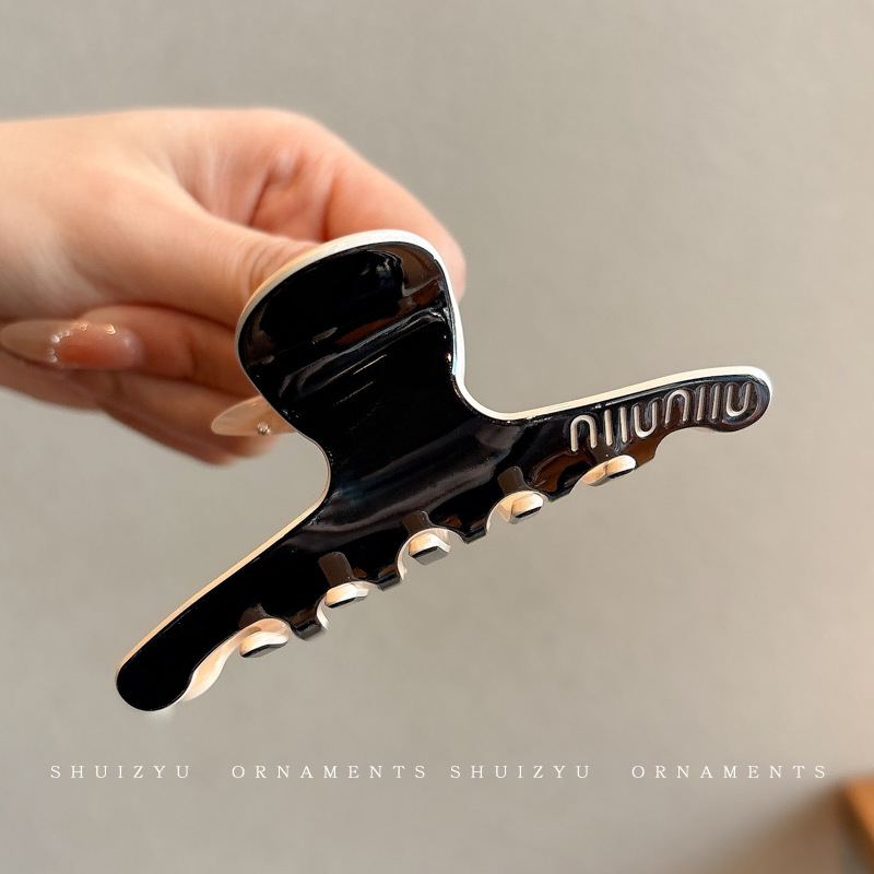 Gran volumen de cabello, horquilla larga, sentido avanzado femenino 2025 nuevo clip de agarre completo, clip de tiburón, tocado, horquilla