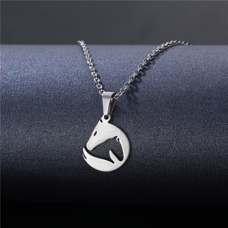 Wholesale Jewelry Stainless Steel Hollow Geometric Tag Necklace Nihaojewelry display picture 15