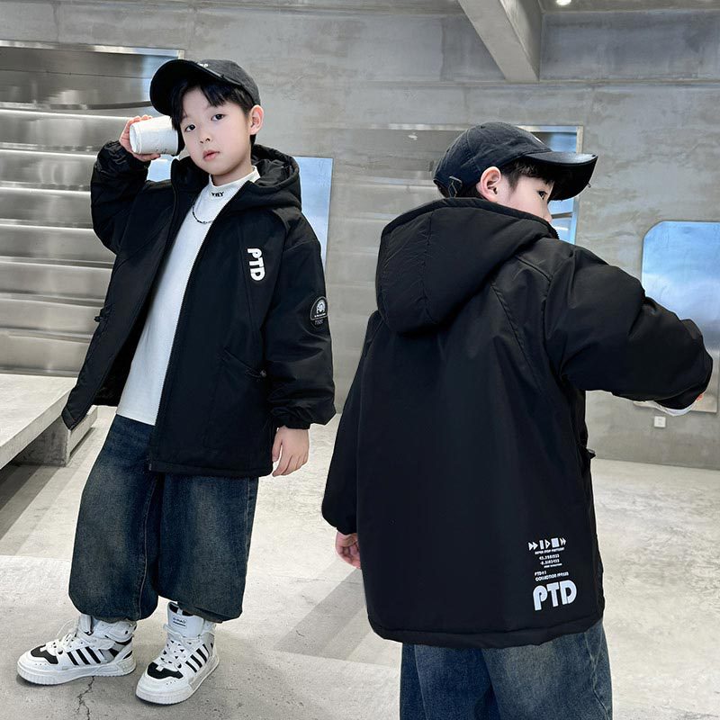 검은 색 두꺼운 파카