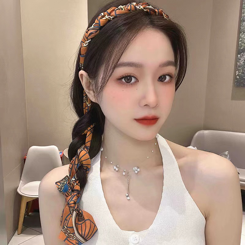 Vintage chain streamer headband
