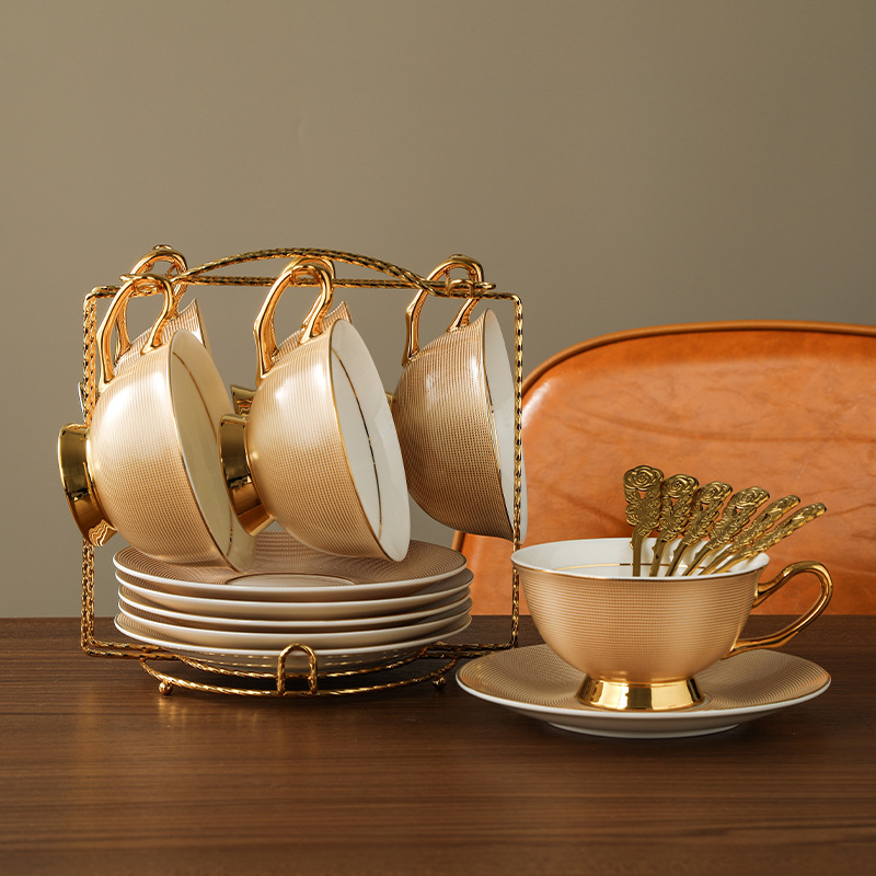 Tazas y platillos de café de porcelana china de alta gama, lujo ligero, té de la tarde de alto valor, tazas de pareja, cajas de regalo exquisitas, tazas de cerámica de lujo