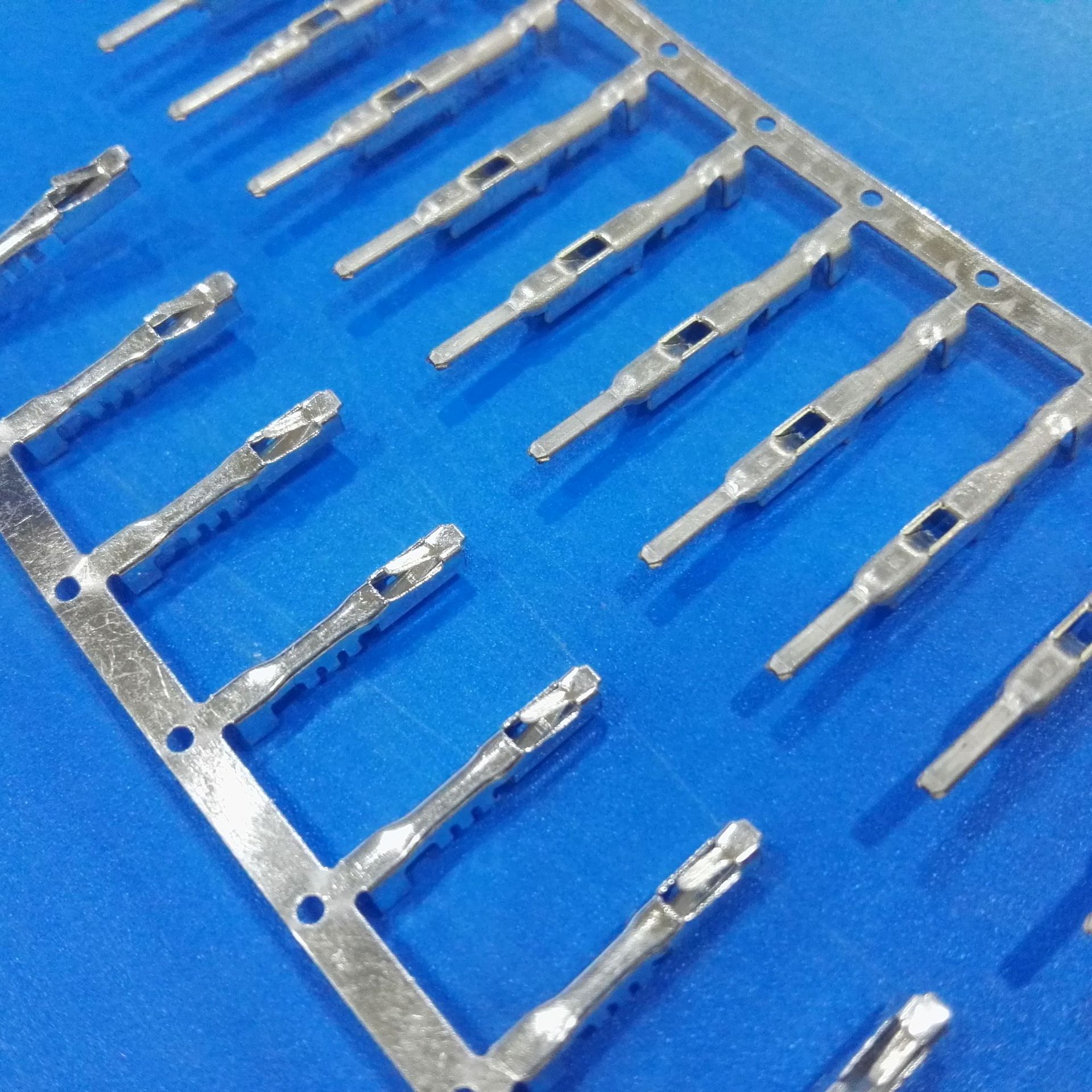 DJ611-1.5*0.8B 1.5插簧 DJ612-1.5B接线汽车端子连接器