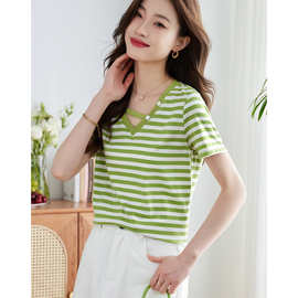 时尚楼空挑V领条纹t恤女2023夏季新款清新文艺风短袖上衣