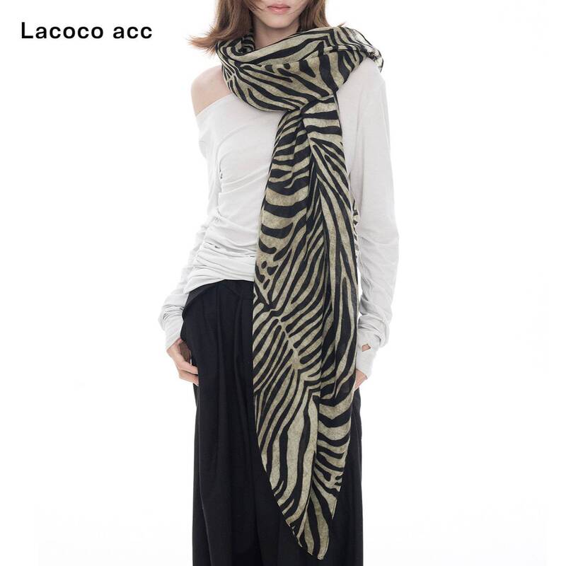 Wilderness pattern! Vintage zebra print thin scarf, fashionable versatile shawl, elegant square scarf for women, 2026 new model