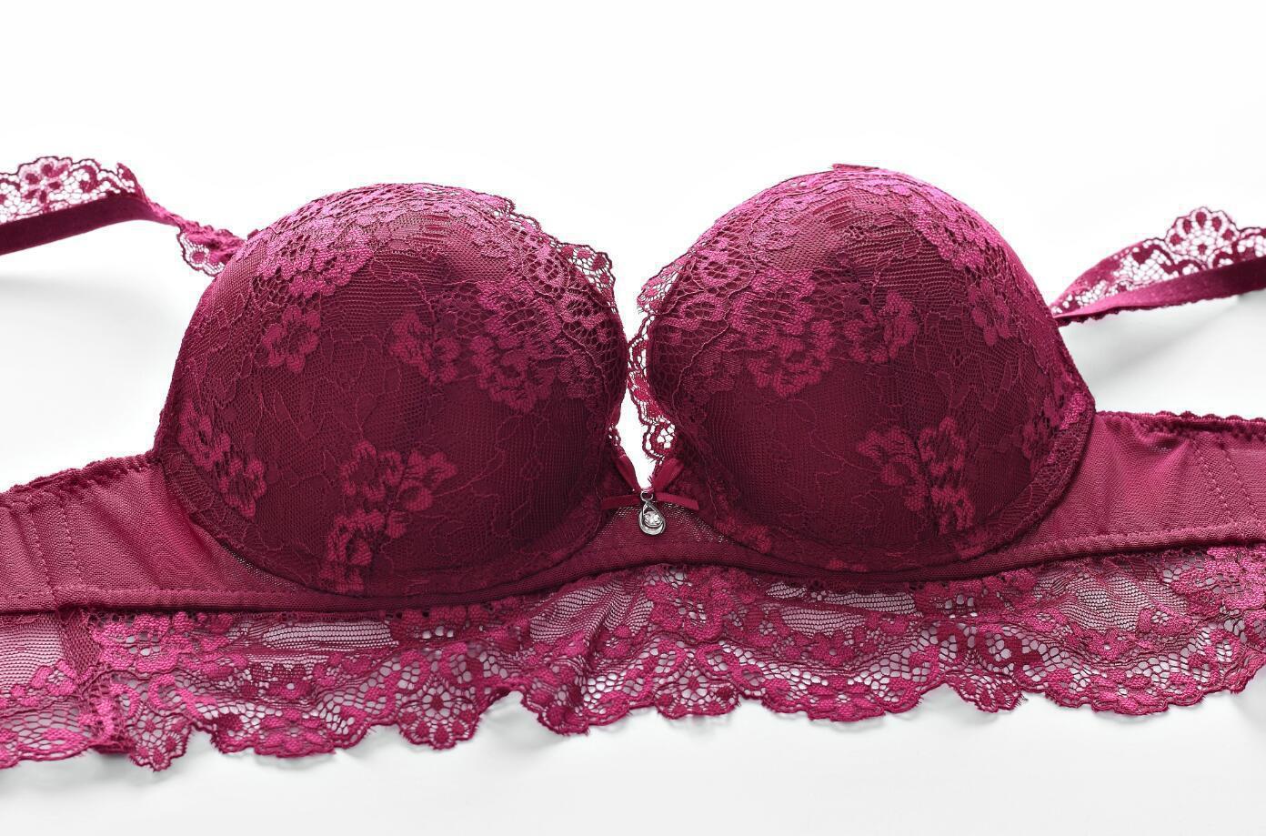 Conjunto de sutiã e calcinha em renda para mulher sexy_voghion.com