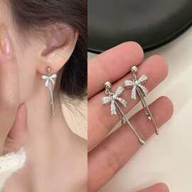 蝴蝶结流苏镶钻耳环女轻奢高级感冷性风耳钉小众时尚设计感耳饰潮