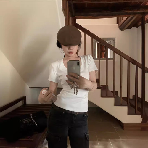Solid color simple U-neck T-shirt for women 2025 summer Korean style slim and versatile short-sleeved student tops ins trend