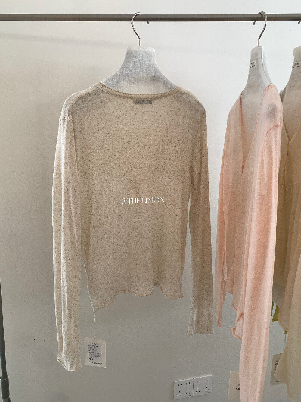 Áo khoác cardigan V-neck dệt kim sợi tencel linen chống nắng mỏng nhẹ xuân hè — Đỏ thẫm, Xám cacbon, xám đậm, trắng ngà chi tiết 20