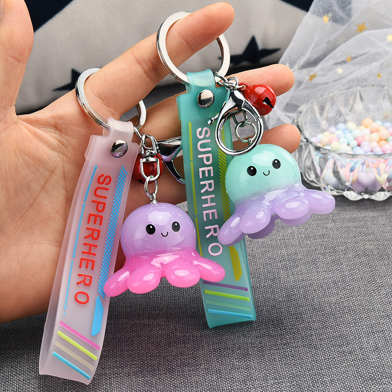 Creative Octopus with Light Acrylic Keychain Cartoon Octopus Doll Luminous Pendant Couple Car Key Chain Creative Octopus with Light Acrylic Keychain Cartoon Octopus Doll Luminous Pendant Couple Car Key Chain