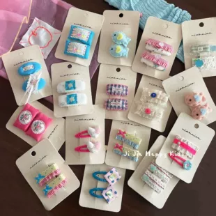 Детские заколки-рыбки с кружевом и бантом