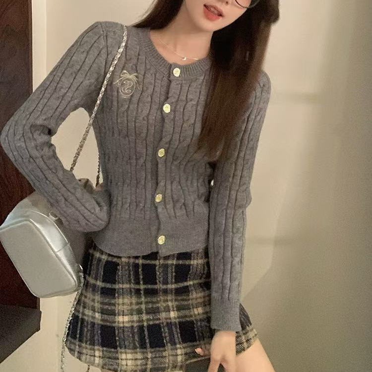 慵懒风绣圆领毛衣女2025新百搭开衫小香风针织时尚气质设计感甜美|undefined