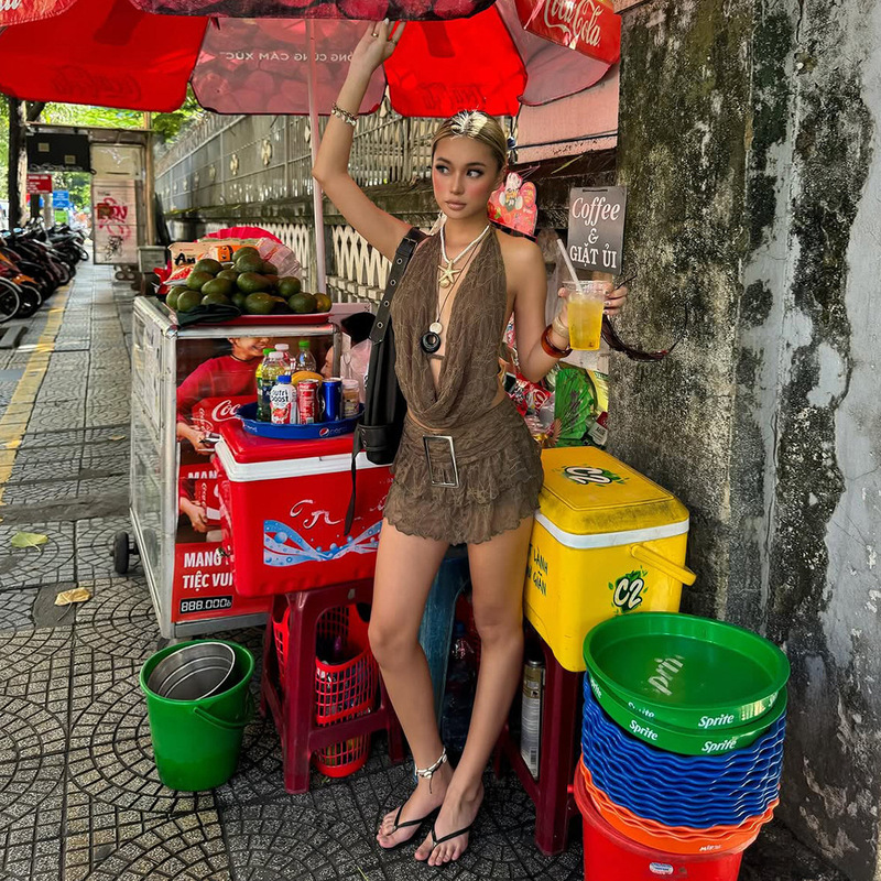 时尚潮流女装2025秋季新款复古辣妹挂脖露背背心高腰百搭半身裙女|undefined
