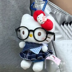 可爱格子裙眼镜Kitty猫包包挂件书包挂饰小公仔kt毛绒玩偶钥匙扣