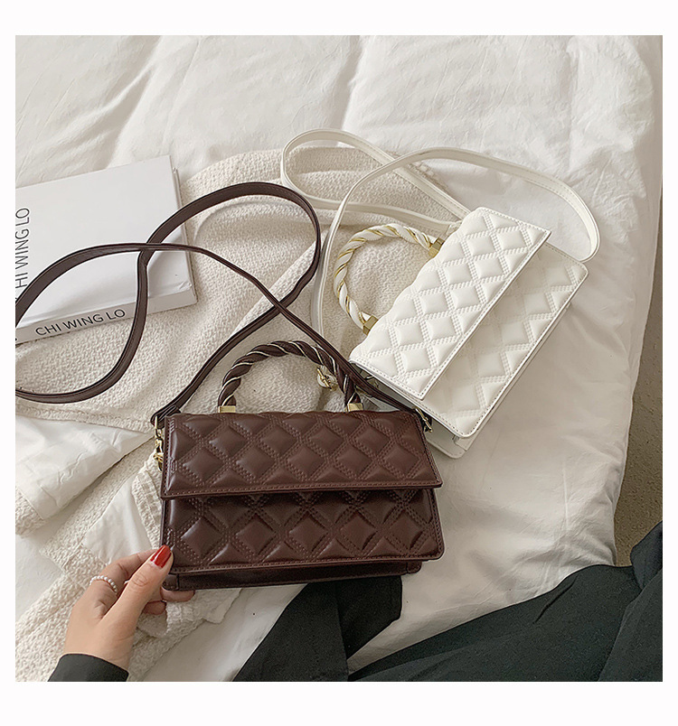 2021 New Textured Western Style Women's Bag Fashionable Rhombus Chain Bag Simple Embroidered Line Shoulder Bag Bag Crossbody Small Square Bag display picture 8