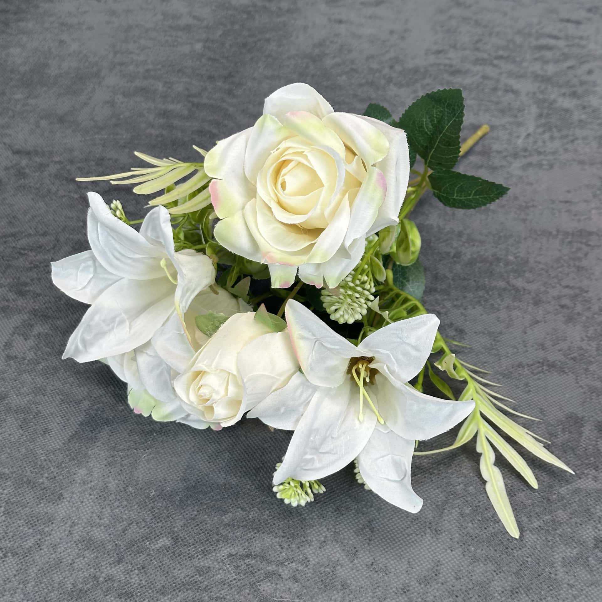 Simulación Rose Lily Combinación Ramo Estilo pastoral Decoración de boda en el hogar Decoración de flores falsas hechas a mano al por mayor