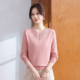 时尚妈妈装针织衫女2026年秋季新款上衣小衫百搭中老年打底衫套装