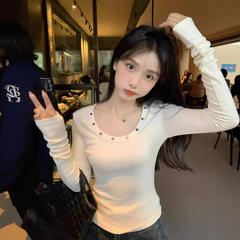 纯欲辣妹U领白色长袖t恤女秋冬2025新款内搭打底衫设计感小众上衣