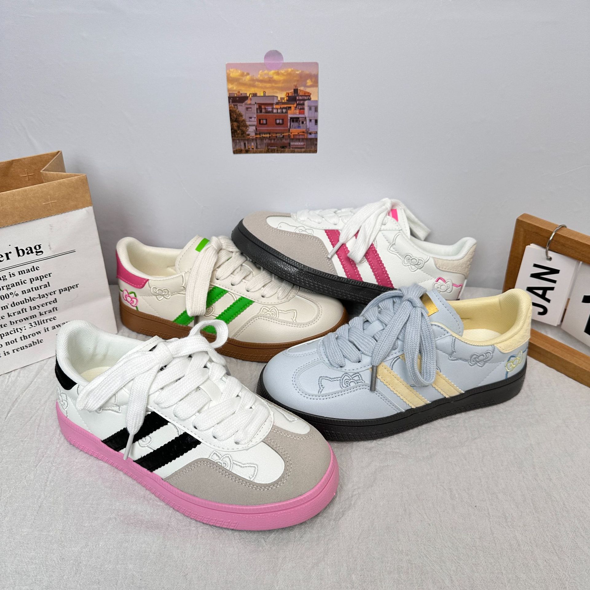 Yuanbo 2025 primavera y verano, el nicho no golpea los zapatos de entrenamiento alemanes, los nuevos zapatos blancos lindos para mujer, los zapatos casuales para mujer