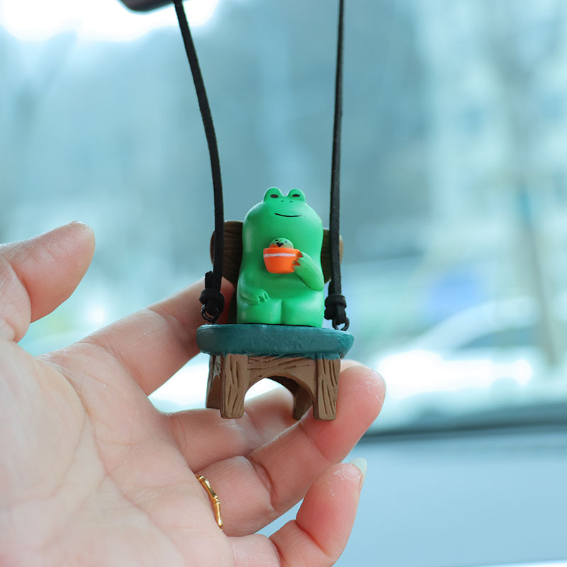 Cartoon frog sitting sofa cross-border car decoration interior pendant pendant car pendant decoration