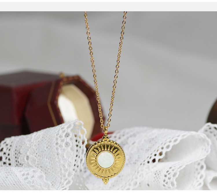Shell Inlay Material 304 Stainless Steel Chain Material PVD Coated Real Gold Plated 304 Stainless Steel Waterproof Non Tarnish 304 Stainless Steel