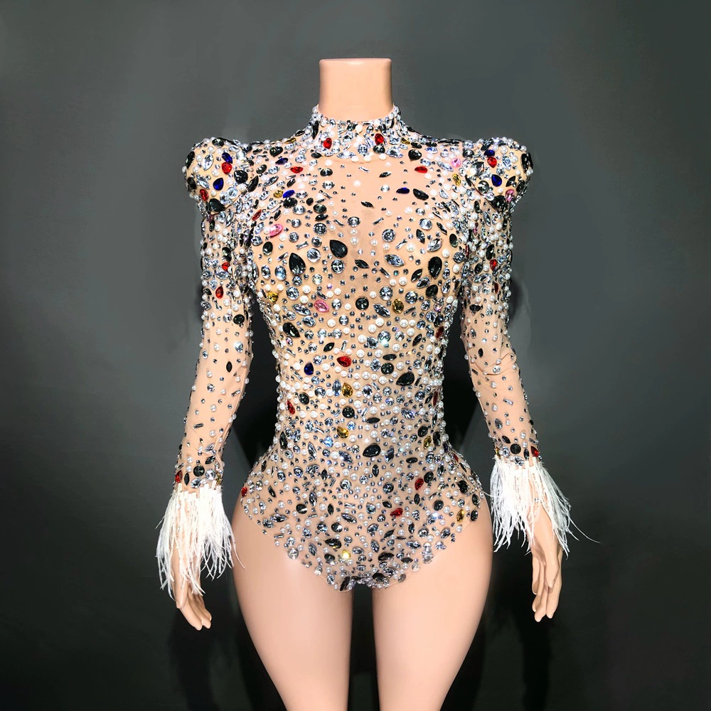Европейская и американская Амазонка трансграничная Горячая сексуальная со стразами блестящая одежда сценический цветной камень жемчужина наплечники треугольник перо Женщины