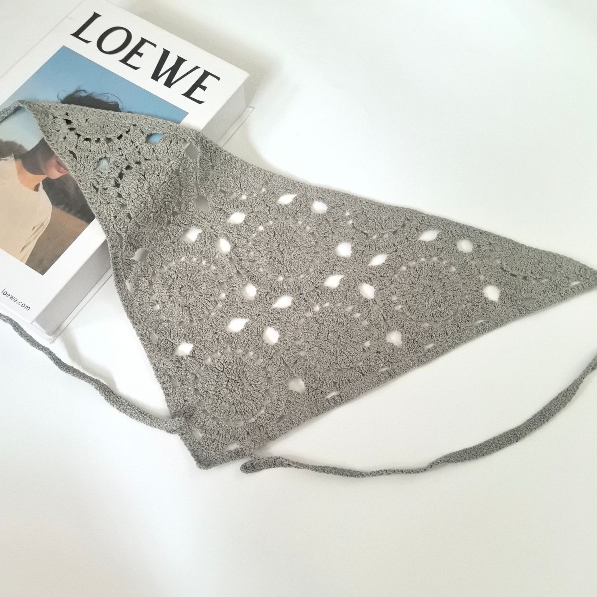 Francia cereza toallas triangulares mujeres primavera y otoño viajes padres-hijos gancho de punto flores hueco pañuelo de arte correa de pelo gorro