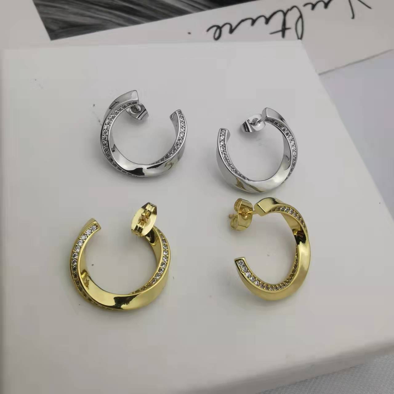 hmqViviiyNSAyin9WuaRt6t4HaNIYu4WkyE1