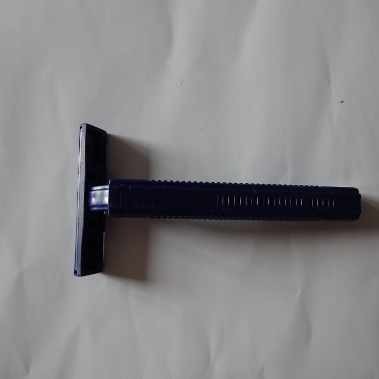 2405894150_1436771893