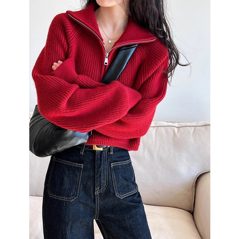 Design red knitted short demi-season sweater with zipper