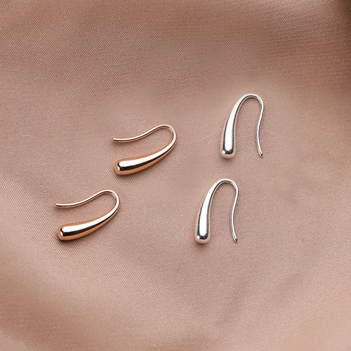 S925 Pure Silver Small Droplet Earrings, Simple and Elegant, Cool and Casual Style, Personal and Fashionable, 2019 New Arrival Silver Earrings