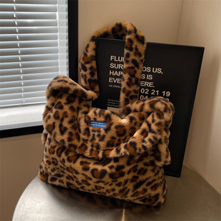 �ﶬ�¿����ë�q�߼�������С��Ůëë���r�аٴ�W���]��б���