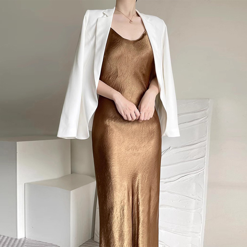 High-set Pleated 100 Acetate Slip Skirt Long Fashionable Western-style V-neck Slimming dress Drape Light Luxury Vertical Cut