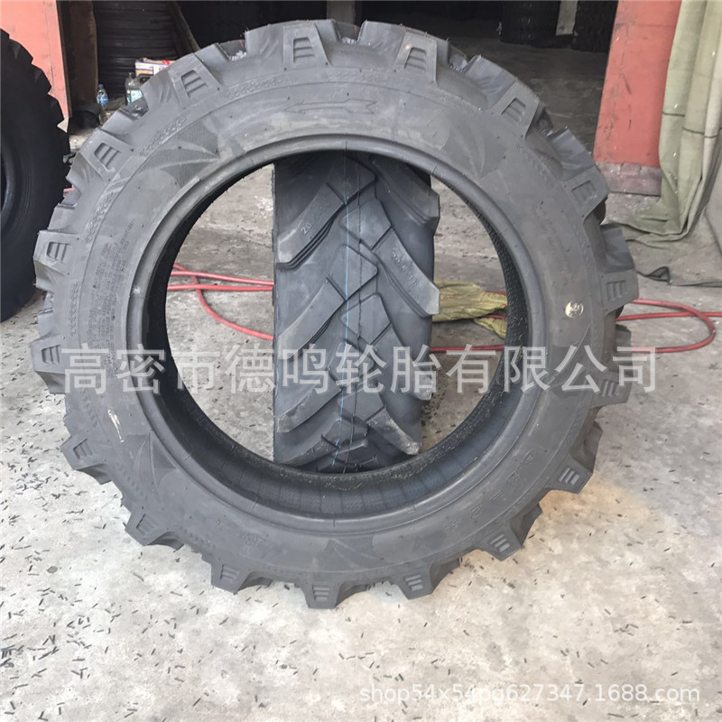 Suministro de tractor neumático 8.3-22 herramienta agrícola coche R1 flor neumático 8.3-24