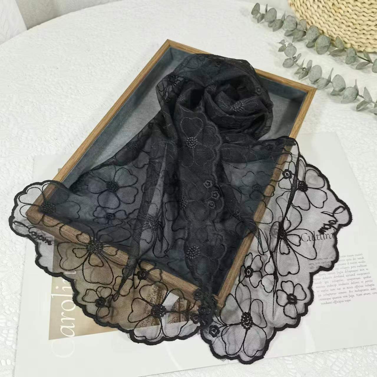 블랙 - 다섯잎 동백 레이스 스카프