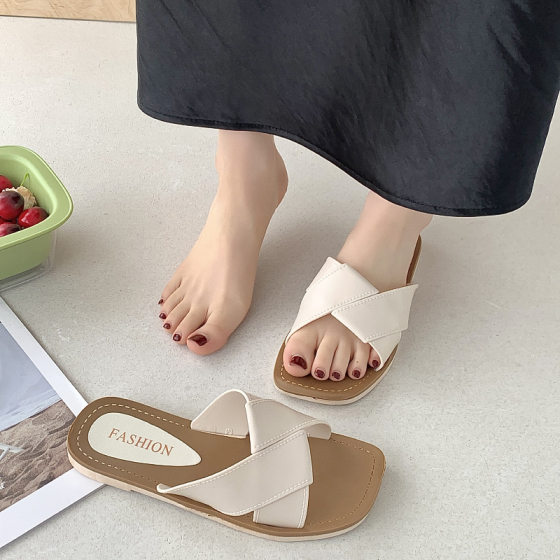 Summer New Style Slippers Women's Online Popular Fashion All-match Flat Bottom Slip-on Home Indoor Non-slip Outer Wear Beach Shoes