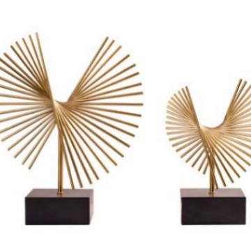 リビングルームの置物は軽くて豪華で高級な雰囲気のお酒棚の装飾品です。