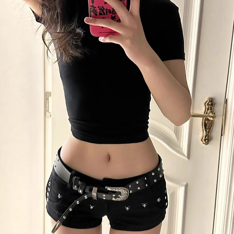 American-Style Spicy Dark Y2K Hip-Hugging Black Pants with Rivet Design, Denim Ultra-Short Shorts for Women, Low-Waist Slimming Hot Pants