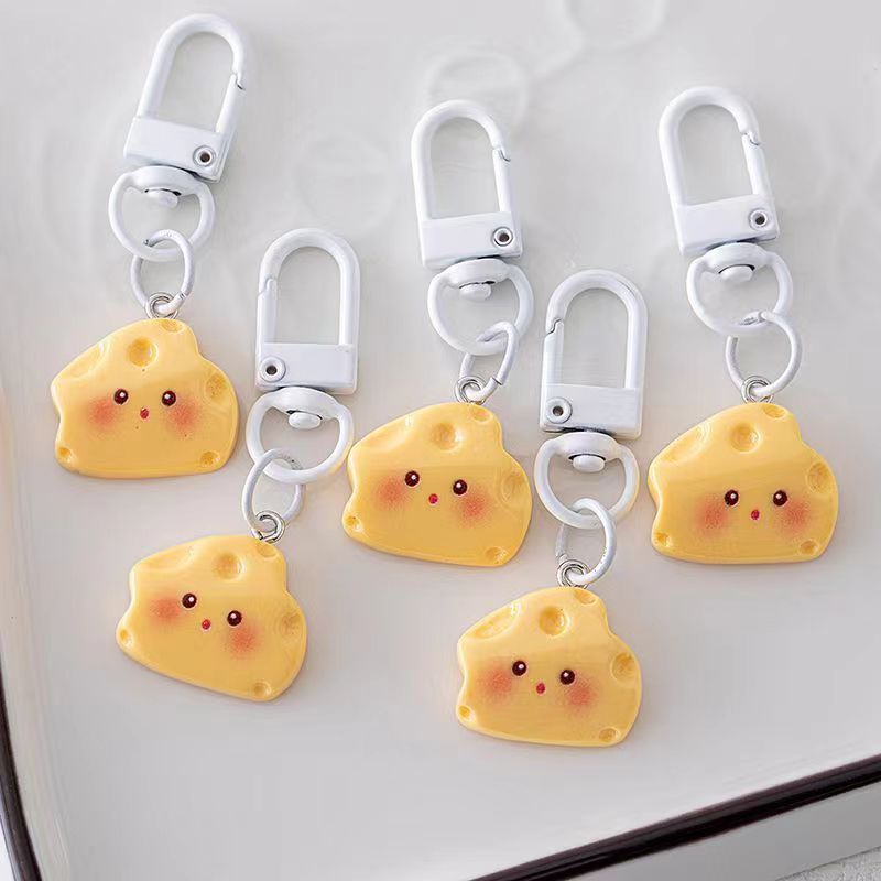 Cartoon blush pequeño queso bolsas colgantes lindos DIY queso llaveros amigos regalos para parejas accesorios estudiantes