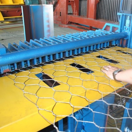 优质石笼网，六角网卷边机，格宾网卷边机,锁边机， 卷边机