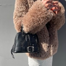 复古女士辣妹机车包荔枝纹水桶包小众高级感单肩斜挎包包链条包