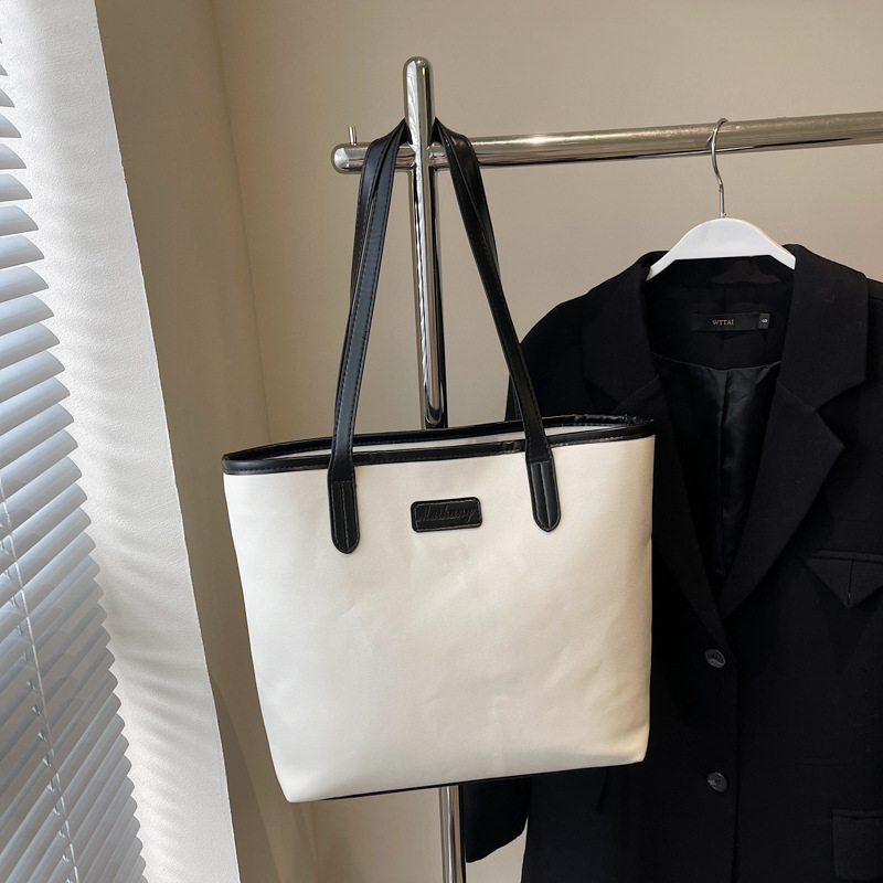 Bolso de gran capacidad de pase de alta calidad 2024 nuevo bolso femenino casual estilo occidental bolso de hombro salvaje bolso popular