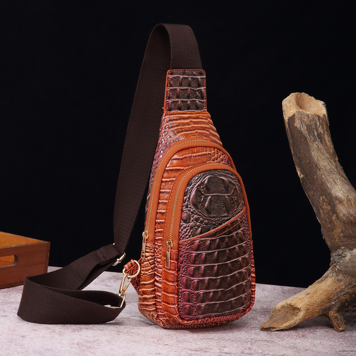 Retro Women's Chest Bag With Crocodile Pattern And Wide Strap_voghion.com