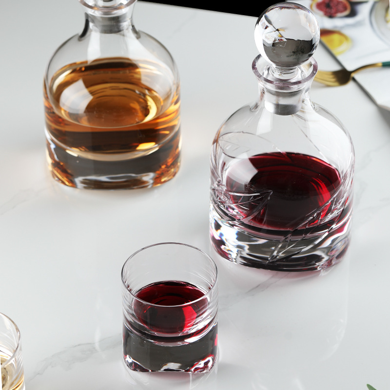 Botella de vino ligera de lujo de alta calidad vidrio de cristal de whisky copa de vino botella de vino club de vinos extranjeros accesorios de barril de vino